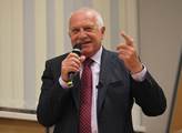 Václav Klaus na sjezdu AfD: Máte pravdu, a oni z toho mají strach. Čím dál více