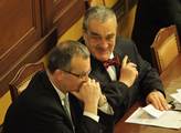 Rozklad hospodářství a opilec Zeman: Tohle by Kalousek měl číst