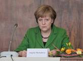 Angelu Merkelovou prý rozbolí hlava. Z německého prezidenta 