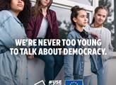 Od 16 k volbám, už letos, velí EU. A školí. V Německu se jí to tvrdě vrací