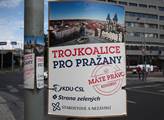 Kampaň do nadcházejících voleb v ulicích Prahy. Po...