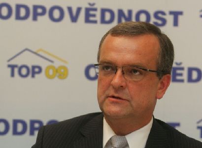 TOPka kvůli Vondrovi z koalice neodejde, slibuje Kalousek