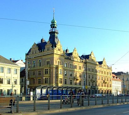 Plzeňská práva odevzdávají hodnotící zprávu. Stále hrozí odebrání akreditace
