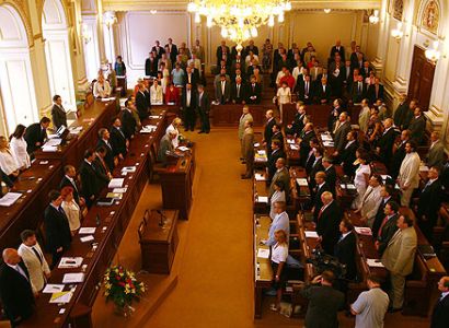 Poslanecká sněmovna schválila v prvním čtení rozpočet 2012