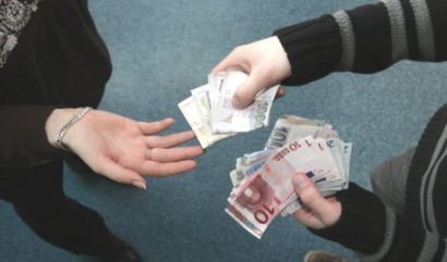 Poctivec odevzdal policii pytlík s penězi v hodnotě 176 800 korun