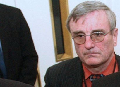 Paroubek: Pan Dušek by se měl omluvit. Poškozuje odbory