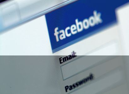 Facebook pro novináře? Pomůcka i ohrožení, míní odborník 