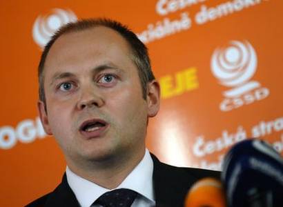 Hašek (ČSSD): Dělení a spojování