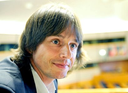 Azyl disidentovi: Významný krok, míní europoslanec