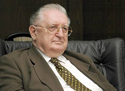 Čuba. Radil Zemanovi, teď chce jeho služeb využívat Gazdík
