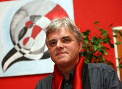 Karel Srba. Ve vězení maloval obrazy, nyní vystavuje