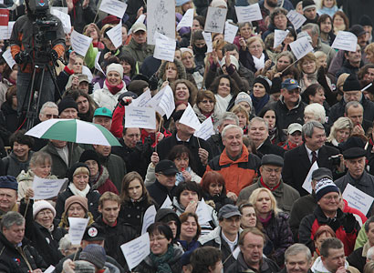 Tisíce odborářů zamířily do Prahy. Nelíbí se jim reformy