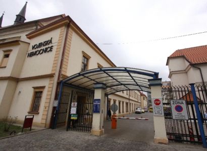 Vojenská nemocnice Brno: Nesouhlasíme s „krizovým scénářem“