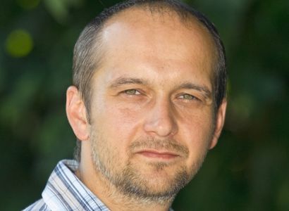 Krajský tajemník Véčkařů: Vrtají se pinzetou v hovínku a nevidí lejno