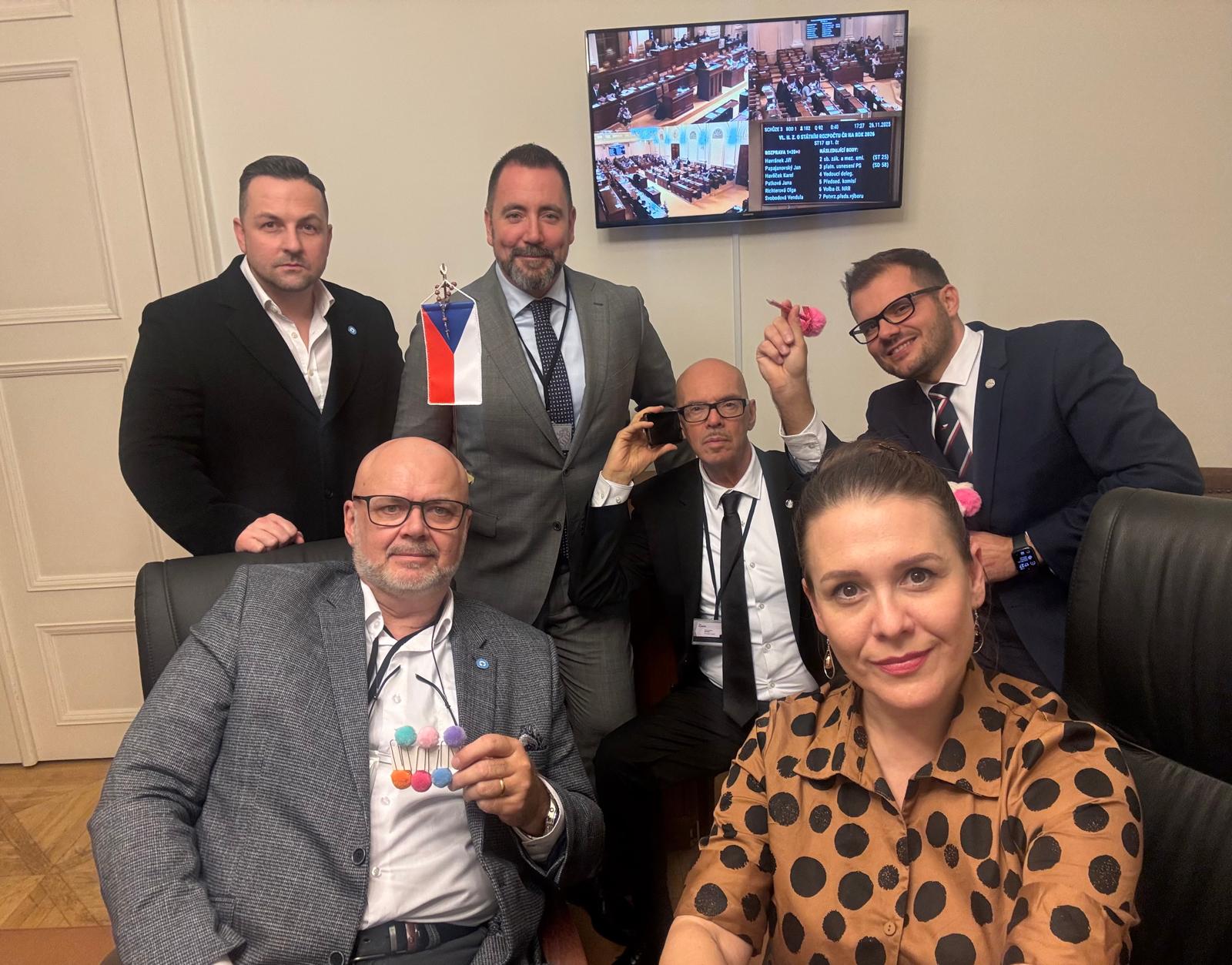 Motoristé ve Sněmovně