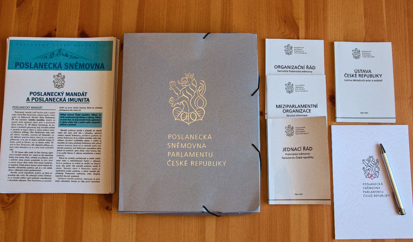 Materiály poslanců