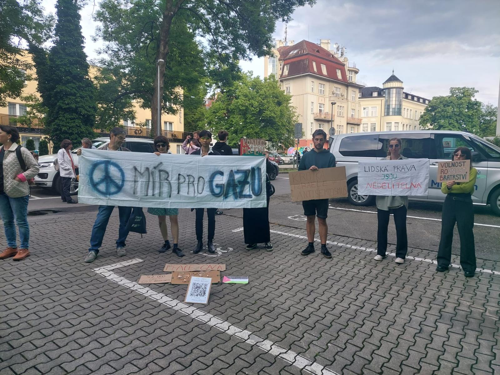 premiér Fiala na debatě s občany