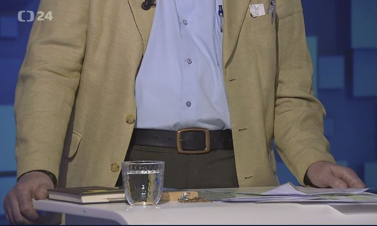 Petr Cibulka přišel do studia se svým kyvadlem