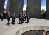 Zeman promluvil u památníku genocidy v Arménii. Turecký velvyslanec prý po jeho slovech možná na protest opustí zemi
