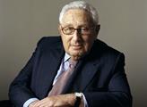 Kudy dál? ptá se v nové knize proslulý Henry Kissinger