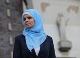 VIDEO Provokujete! Redaktorka se ptala muslimů na zahalování žen, málem nedopadla dobře