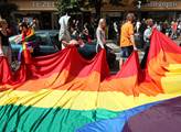 Aktivista provokoval na Prague Pride v tričku s knězem Tisem. Všechno v pořádku, řekla nyní policie
