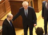 Dětem zakrývají oči, když je v TV Miloš Zeman, který dělá jen ostudu, naříká český miliardář
