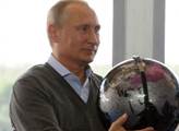 Vladimir Putin nás zesměšnil směšným přirovnáním. A zdroje odhalují: Tillerson nepřijel kvůli Sýrii, ale kvůli úplně jiné věci