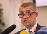 Sněmovna potvrdila „lex Babiš“, přehlasovala Zemanovo veto