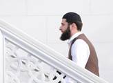 Německý novinář, který mluví arabsky, navštěvoval osm měsíců kázání v mešitách. Nyní zveřejnil knihu, ze které mrazí