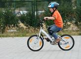 Česká průmyslová zdravotní pojišťovna: Pády malých cyklistů odnáší nejvíce hlava