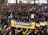 V českých městech proti Ondráčkovu zvolení protestovaly další tisíce lidí