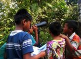 Odneste starý dalekohled do zoo a pomozte zachránit kriticky ohrožené pěvce v Indonésii