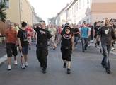 Na Šluknovsku zase pochodovali nacionalisté, Romy jen provokovali
