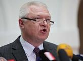 Faltýnek (ANO): Vážíme si postoje prezidenta Zemana k zákonu o obecném referendu