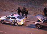 Šéf jihomoravské policie používá luxusní auto, v němž se proháněli zločinci