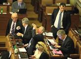 Poslanci budou hlasovat o zákonu proti nadměrnému zadlužování