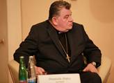 Arcibiskup Duka šokoval: Církev nikdy nic nevlastnila