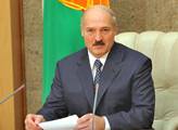 Bělorusové jdou zvolit Lukašenka popáté prezidentem