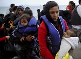Zoufalí uprchlíci, do přeplněných člunů je nahánějí pistolí. Stydím se spát v posteli, když oni se topí, vypráví britská dobrovolnice