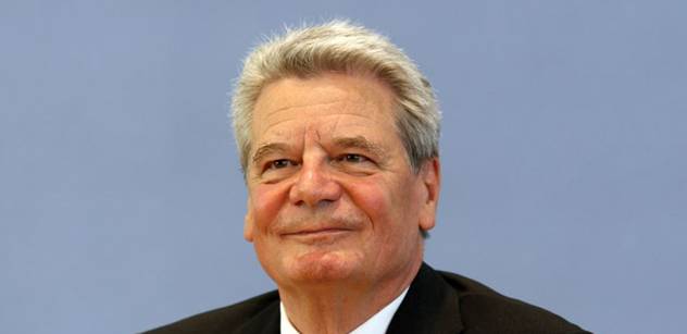 Německý prezident Gauck přilétá do Česka 