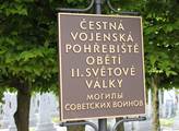 Praha: Vymlácené hroby Rudé armády? Ne. Jen se dělá rekonstrukce