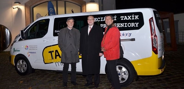 Praha 5: Taxík Maxík pomůže seniorům i handicapovaným