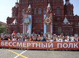 Rusové v Moskvě pro PL: Média u vás tvrdí, že vás Sovětský svaz za druhé světové války obsadil. To je lež. Lžizápad potřebuje nepřítele