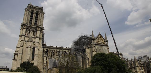 Vzpomínáte? Hořící Notre-Dame. „To nebyla elektroinstalace,“ obává se Jan Eichler