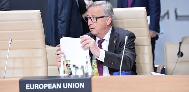 Zoufalče Junckere. Z Británie přišla zlá zpráva pro šéfa EU