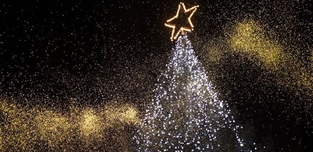 V sobotu se rozsvítí vánoční strom Prahy 10