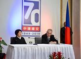 Prezident Zeman na české ambasádě v Pekingu