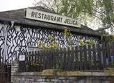 Zahrádka srbského restaurantu Jelica byla zavřena
