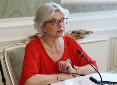 Senátorka Kovářová: Jak se žije dnešním macechám